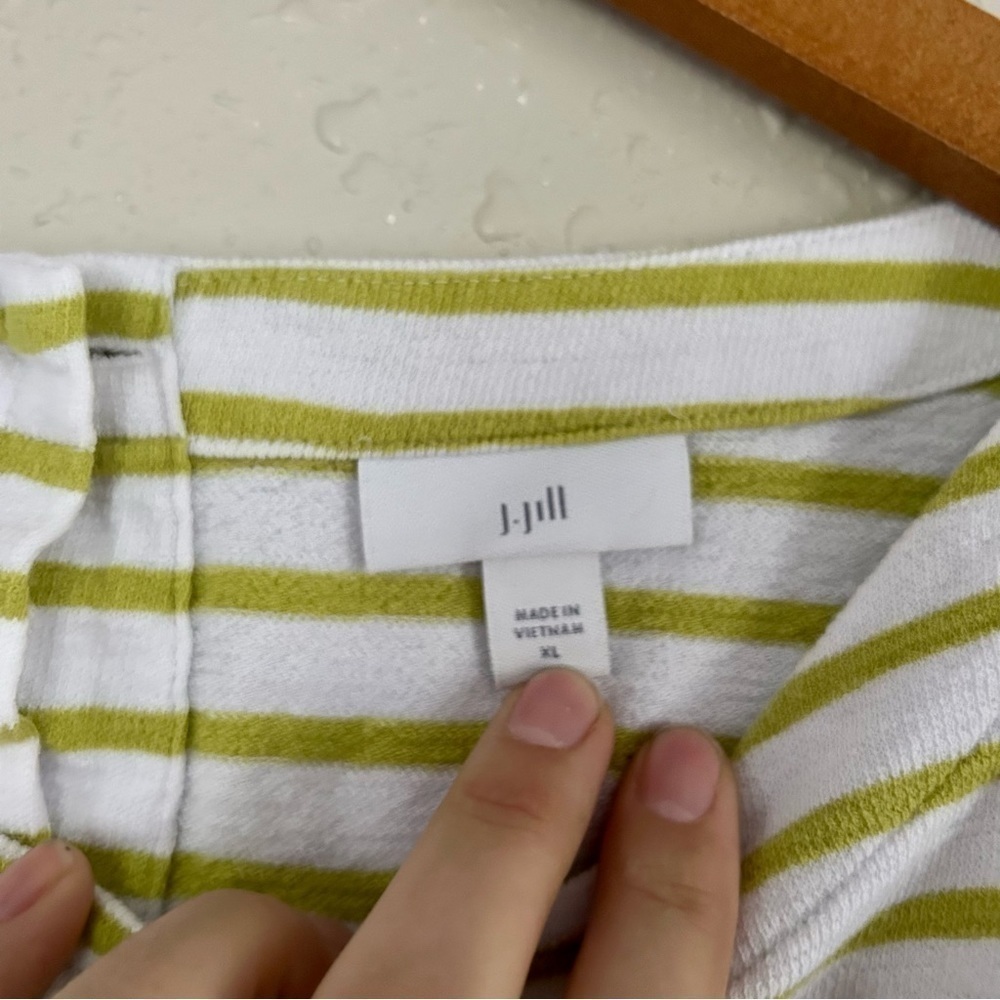 🦋 J. Jill White Green Neon Striped Short Sleeve Blouse XL Button Back Casual - Picture 3 of 7
